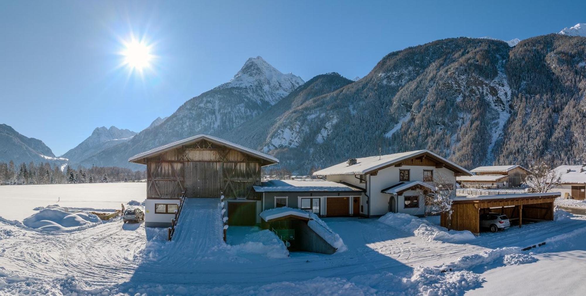 Landhaus Oetztalblick Längenfeld Exterior photo