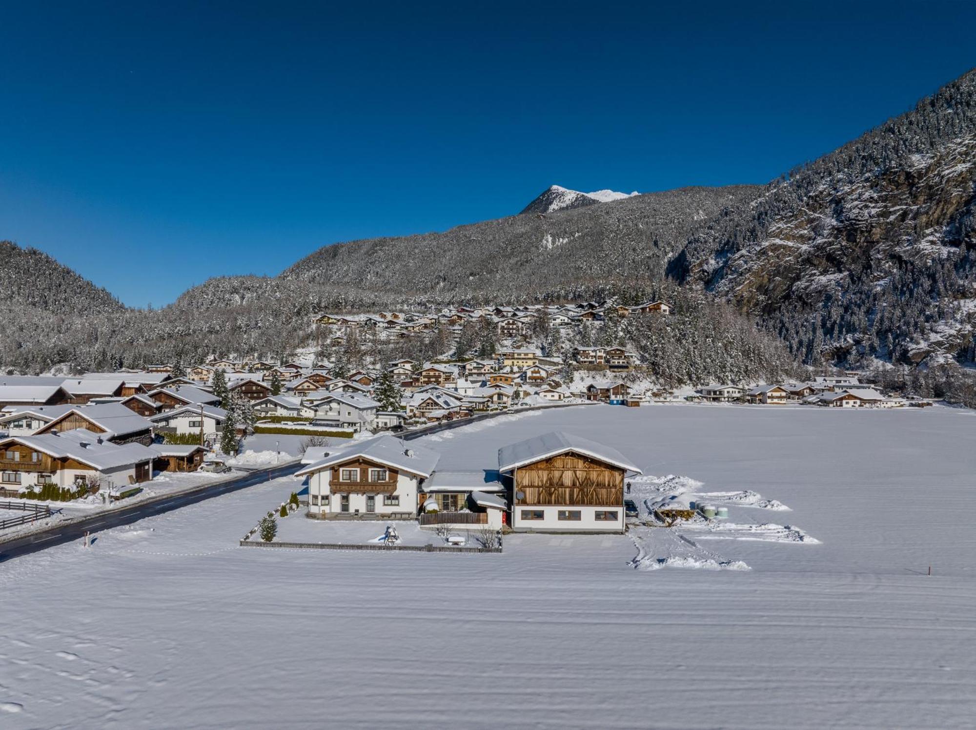 Landhaus Oetztalblick Längenfeld Exterior photo